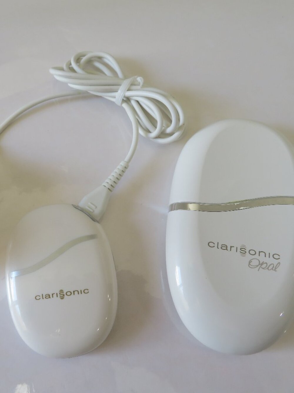 Clarisonic Opal Sonic Infusion System - White and Silver With Magnatic Charger